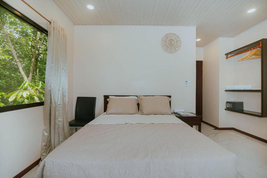 Mountain Top Park Hotel Quepos Exterior photo