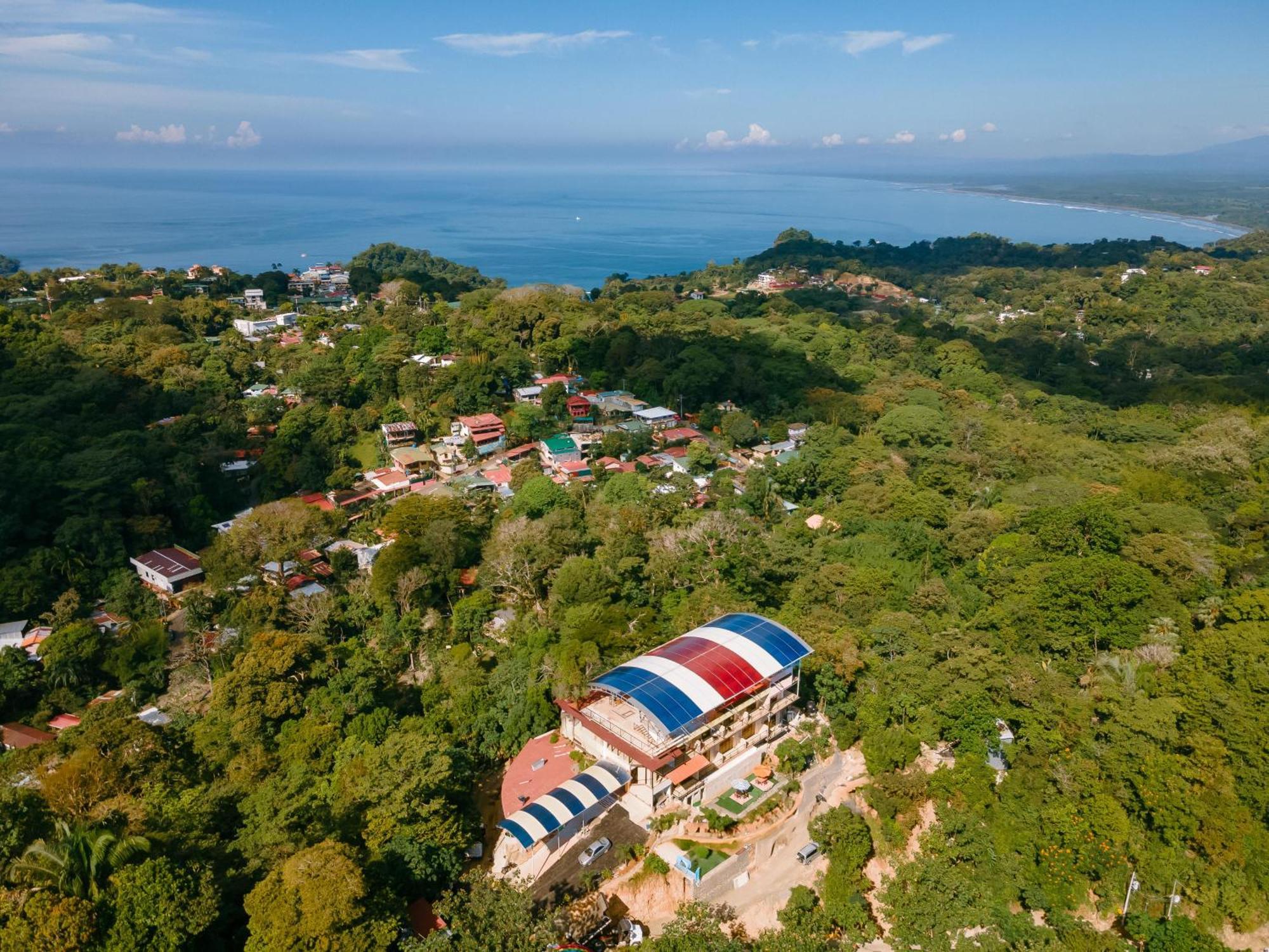 Mountain Top Park Hotel Quepos Exterior photo