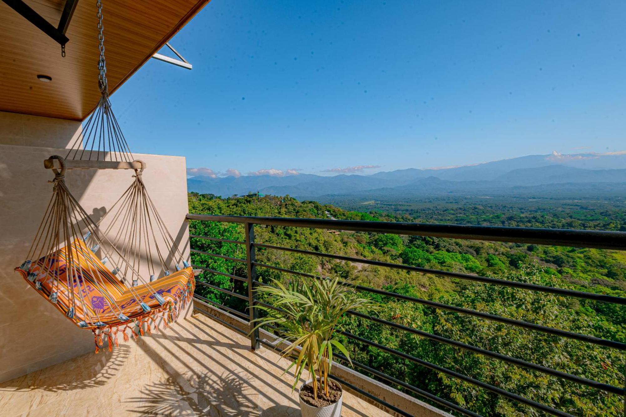 Mountain Top Park Hotel Quepos Exterior photo