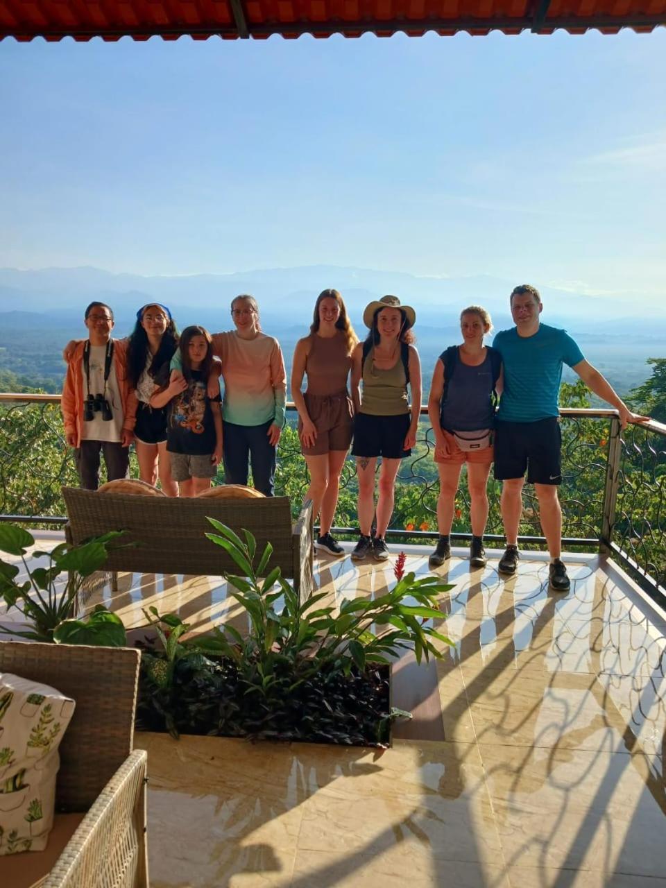 Mountain Top Park Hotel Quepos Exterior photo